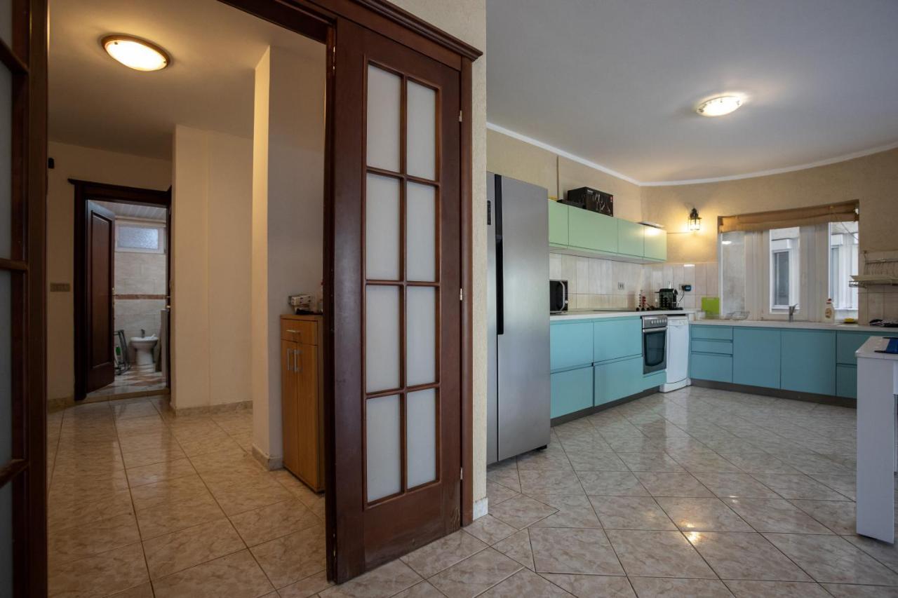 Ana Apartment โกตอร์ ภายนอก รูปภาพ