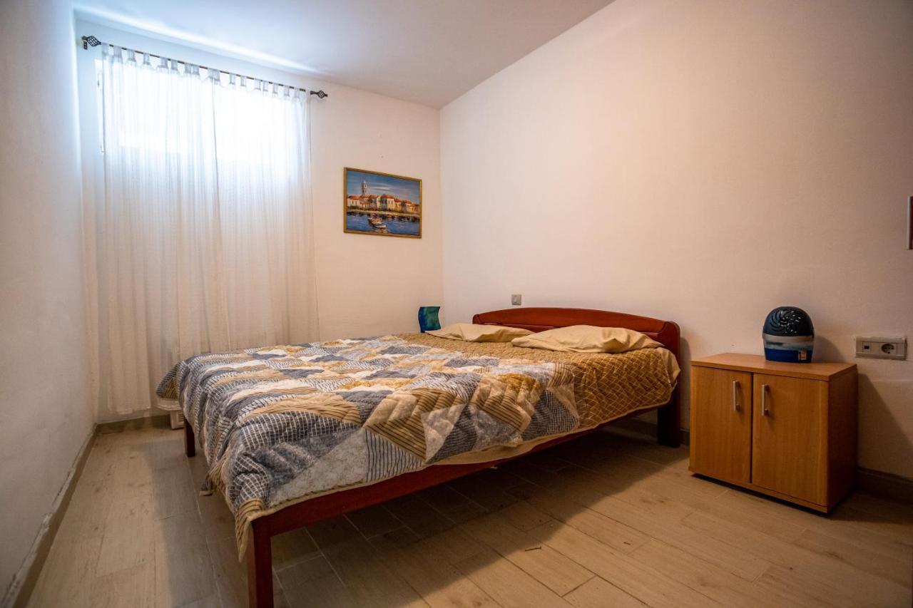 Ana Apartment โกตอร์ ภายนอก รูปภาพ