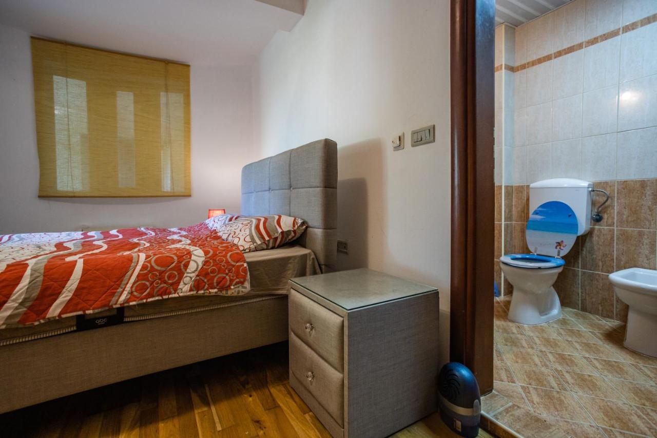 Ana Apartment โกตอร์ ภายนอก รูปภาพ